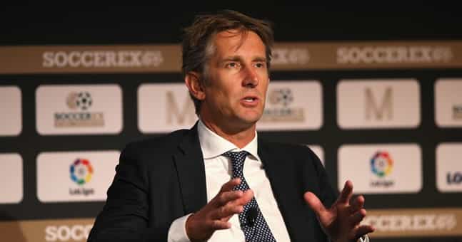 Edwin van der Sar open to Manchester United return Edwin van der Sar open to Manchester United return