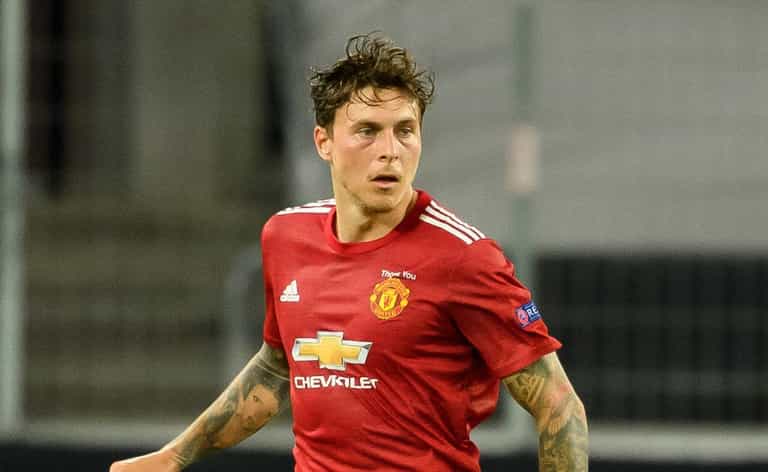 Victor Lindelof chases and detains thief while on holiday in Sweden Victor Lindelof chases and detains thief while on holiday in Sweden
