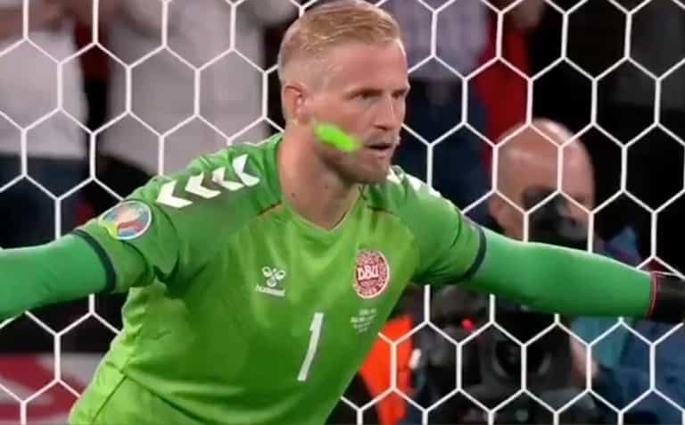 “Whoever they are, they’re an idiot, him or her” – Even English media disgusted by laser “Whoever they are, they’re an idiot, him or her” – Even English media disgusted by laser