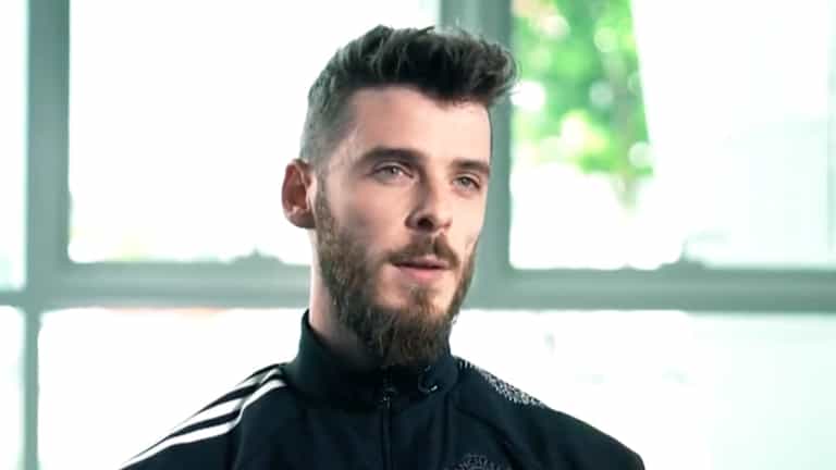 David De Gea admits he feels ’embarrassed’ playing for Man United sometimes David De Gea admits he feels ’embarrassed’ playing for Man United sometimes