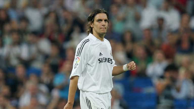 Ronaldo’s classy gesture to Jonathan Woodgate after “difficult” Real Madrid debut Ronaldo’s classy gesture to Jonathan Woodgate after “difficult” Real Madrid debut