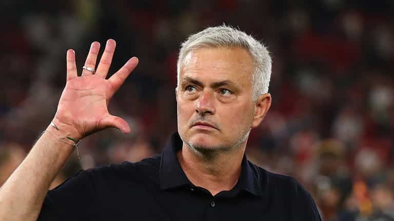 Jose Mourinho under consideration to become new PSG manager Jose Mourinho under consideration to become new PSG manager