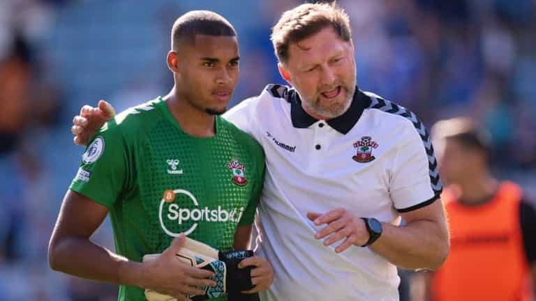 Gavin Bazunu sparked a standing ovation against Manchester United