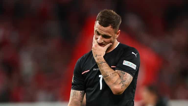 Man United ‘pull out’ of Marko Arnautovic move as fans send letters to club CEO Man United ‘pull out’ of Marko Arnautovic move as fans send letters to club CEO