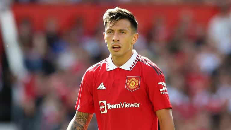 Graeme Souness takes aim at ‘vertically challenged’ Lisandro Martinez Graeme Souness takes aim at ‘vertically challenged’ Lisandro Martinez