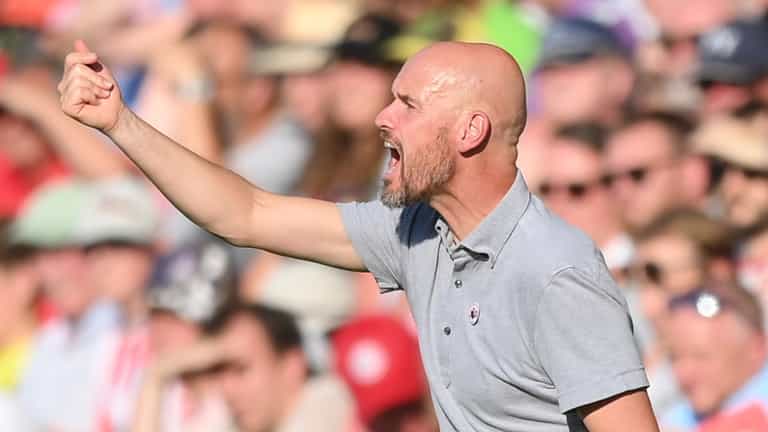 Erik ten Hag reportedly ‘furious’ with Man United for ‘hanging him out to dry’ Erik ten Hag reportedly ‘furious’ with Man United for ‘hanging him out to dry’