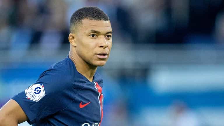 Qatar ‘wants Kylian Mbappe to join Man United’ after takeover, according to reports Qatar ‘wants Kylian Mbappe to join Man United’ after takeover, according to reports