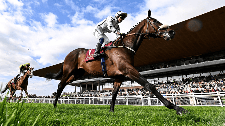 Horse racing in Ireland to break tradition with huge first-ever meet