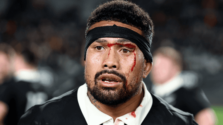 Leinster sources offer update on rumours of Ardie Savea move
