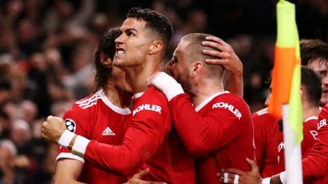Cristiano Ronaldo asks to leave Manchester United if club receive ‘satisfactory offer’ Cristiano Ronaldo asks to leave Manchester United if club receive ‘satisfactory offer’