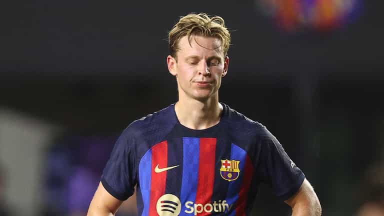Frenkie De Jong should consider legal action against Barcelona, Gary Neville claims Frenkie De Jong should consider legal action against Barcelona, Gary Neville claims