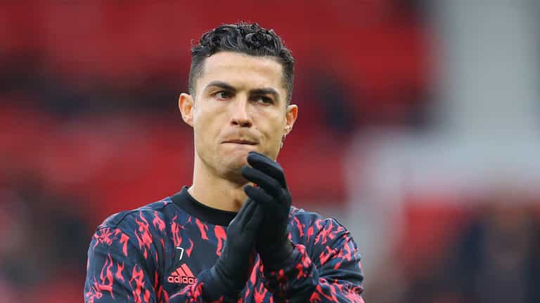 Cristiano Ronaldo earns £10,000 for children’s charity after hitting goal milestone Cristiano Ronaldo earns £10,000 for children’s charity after hitting goal milestone