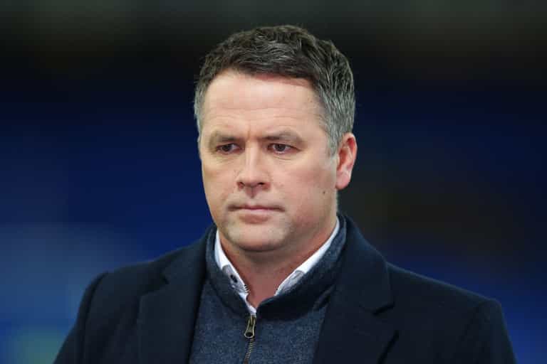 Michael Owen blames Man United star for ‘lying on the floor’ for Phil Foden’s stunning equaliser Michael Owen blames Man United star for ‘lying on the floor’ for Phil Foden’s stunning equaliser