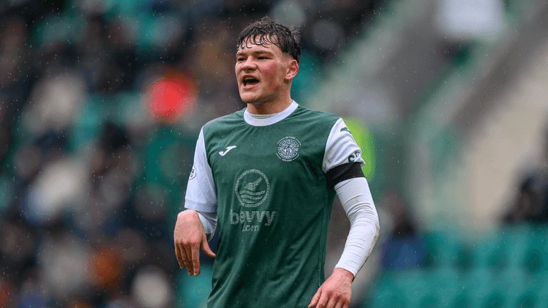 England looking to poach Ireland wonderkid for themselves