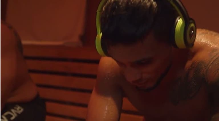 Video: Dennis Bermudez shows the world he doesn’t have a note in his head in UFC Embedded