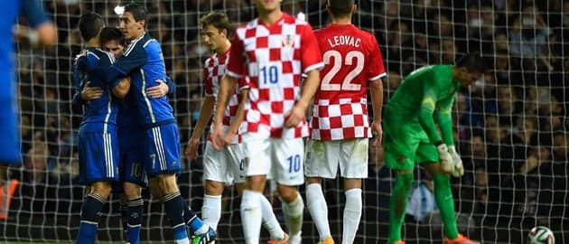 Elbow of God from Sergio Aguero as Argentina pip Croatians