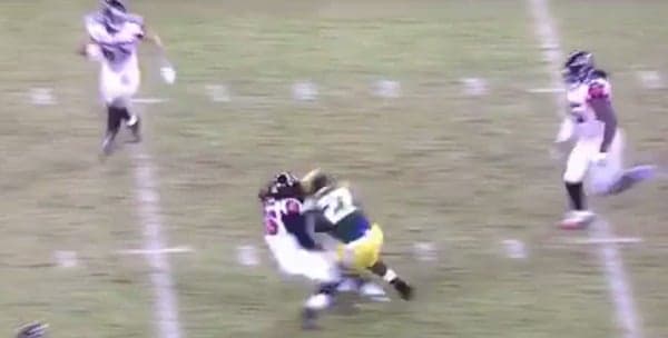 Vine: Eddie Lacy proves too hot to handle for Atlanta defence