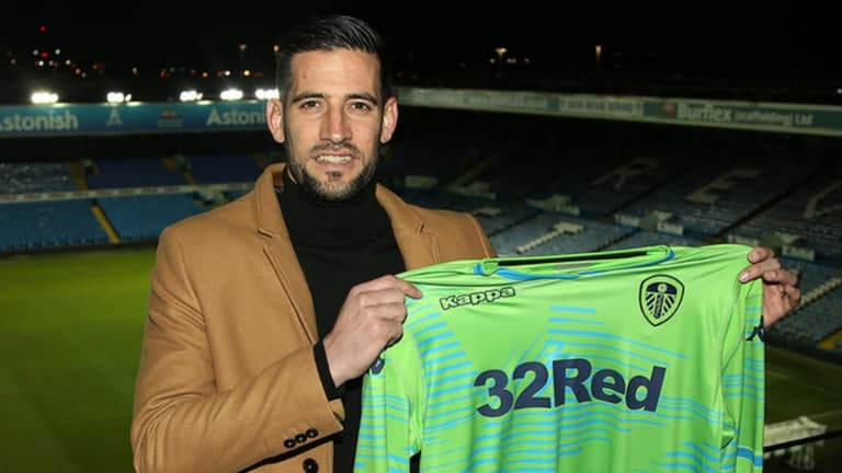 Leeds United complete signing of Kiko Casilla from Real Madrid