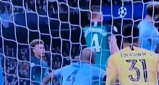 The angle that shows Fernando Llorente’s goal did touch his arm