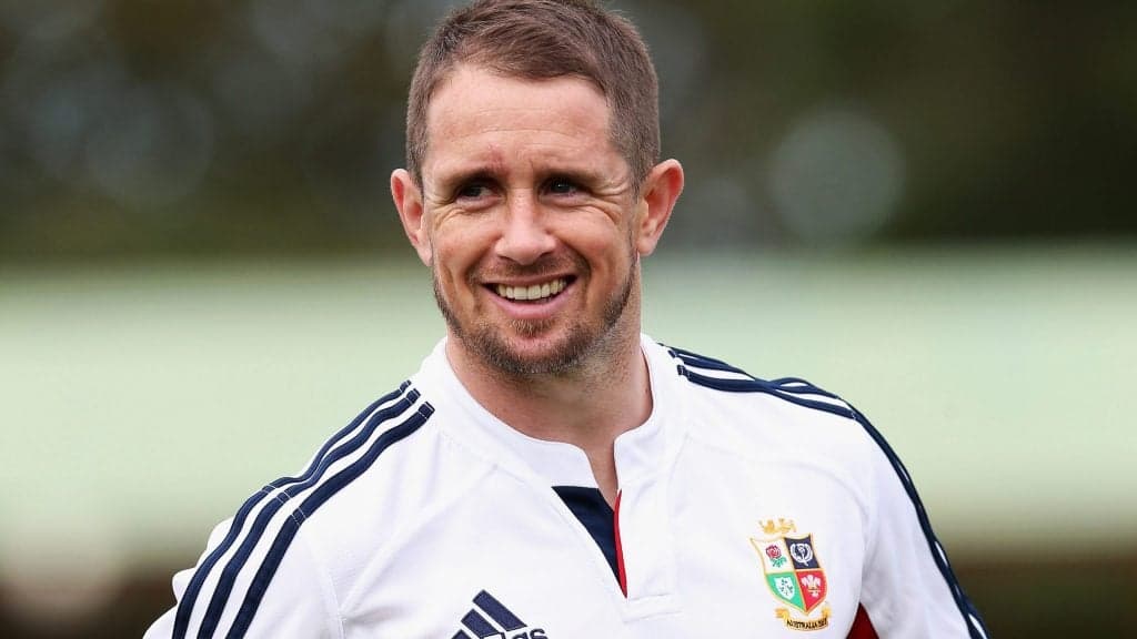 ‘I went from playing in front of 74,000 to having families cooking hot-dogs beside the pitch’ – Shane Williams