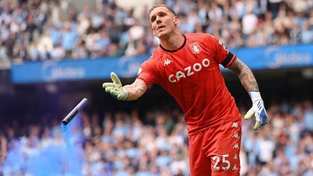 Man City apologise to Robin Olsen after he was ‘attacked’ during pitch invasion Man City apologise to Robin Olsen after he was ‘attacked’ during pitch invasion