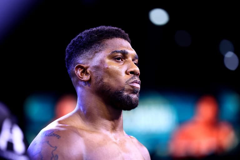Anthony Joshua responds to Tyson Fury’s contract ultimatum Anthony Joshua responds to Tyson Fury’s contract ultimatum