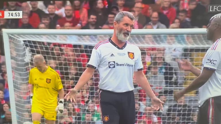 Roy Keane wasn’t having Ronny Johnsen’s lovely gesture in Man United legends game at Anfield Roy Keane wasn’t having Ronny Johnsen’s lovely gesture in Man United legends game at Anfield