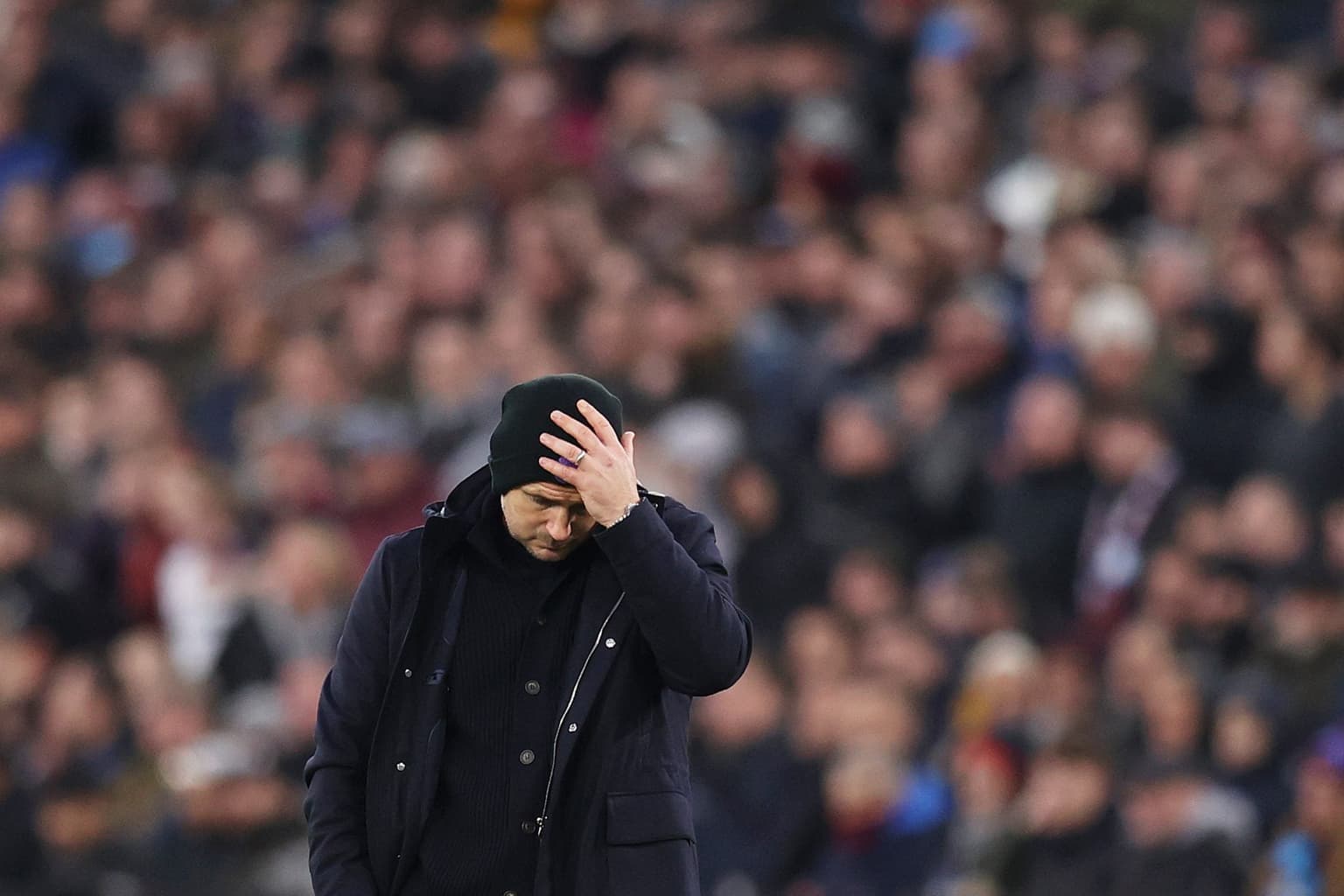 Everton sack Frank Lampard with the club in the team in 19th place