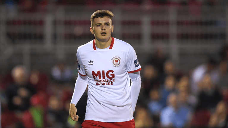 Forward finally completes Republic of Ireland-Northern Ireland switch Forward finally completes Republic of Ireland-Northern Ireland switch