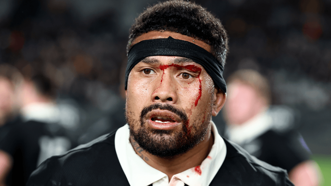 Leinster sources offer update on rumours of Ardie Savea move