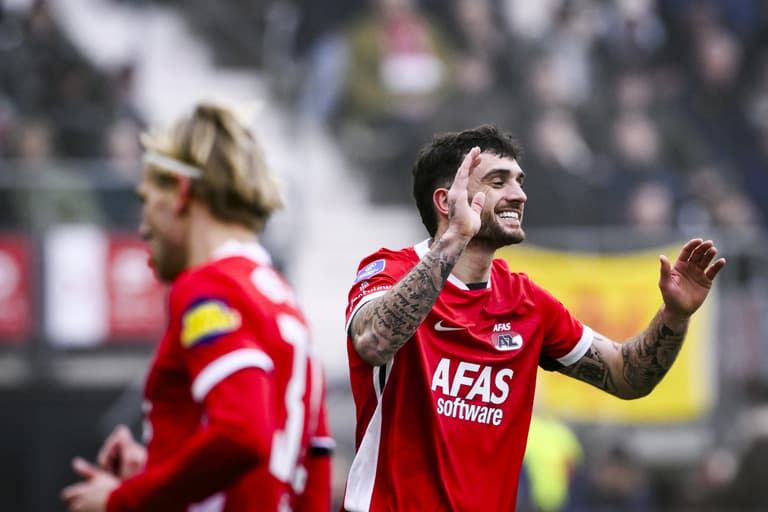 Bizarre VAR decision denies Troy Parrott another Goal against Ajax Bizarre VAR decision denies Troy Parrott another Goal against Ajax