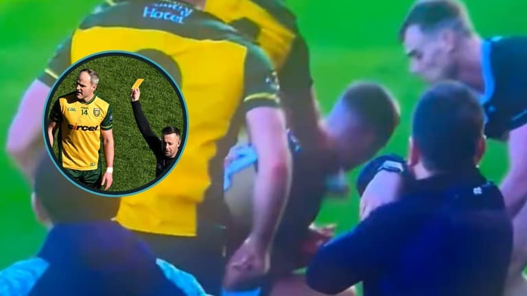 Michael Murphy somehow avoids red card for nasty blows on Kerry star Michael Murphy somehow avoids red card for nasty blows on Kerry star