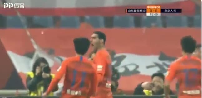 Marouane Fellaini scores winner on Chinese Super League debut Marouane Fellaini scores winner on Chinese Super League debut
