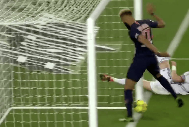 Choupo-Moting explains the worst miss of all time Choupo-Moting explains the worst miss of all time