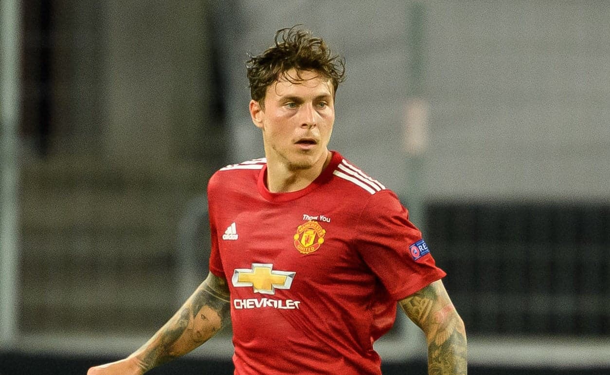 Victor Lindelof chases and detains thief while on holiday in Sweden