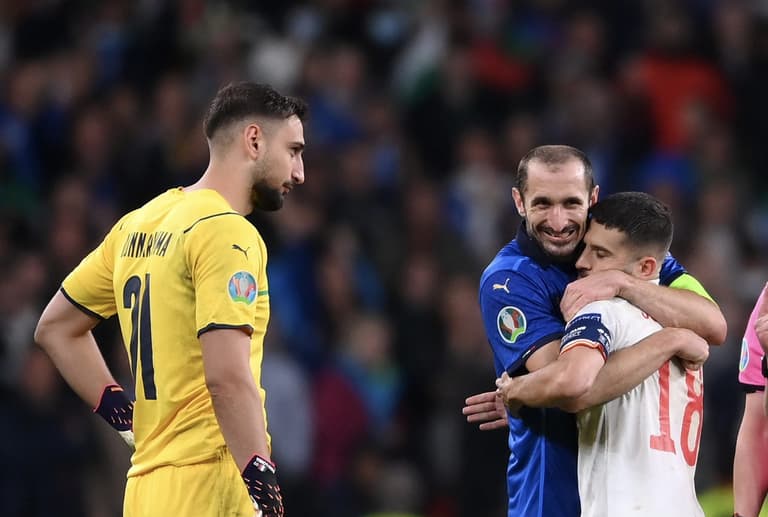Donnarumma was the only one who knew what was actually going on between Alba and Chiellini Donnarumma was the only one who knew what was actually going on between Alba and Chiellini