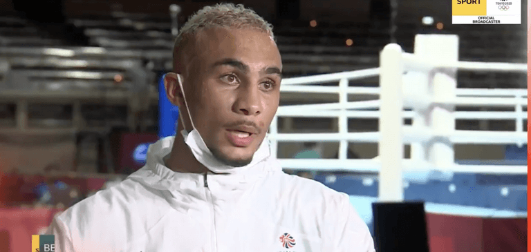 English boxer slammed for refusing to wear silver medal and ‘sulking on podium’ English boxer slammed for refusing to wear silver medal and ‘sulking on podium’