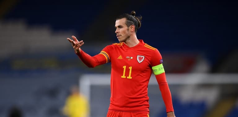 Gareth Bale says that he would be willing to walk off the pitch if a teammate was being racially abused Gareth Bale says that he would be willing to walk off the pitch if a teammate was being racially abused
