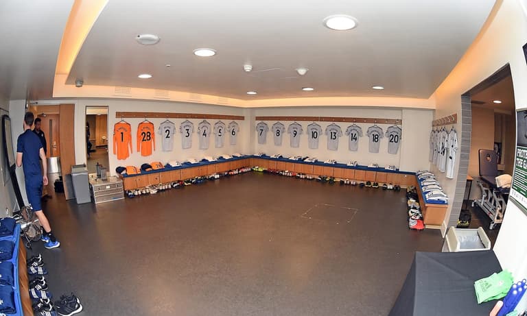 Chelsea forced to change Stamford Bridge changing room after Liverpool complaint Chelsea forced to change Stamford Bridge changing room after Liverpool complaint