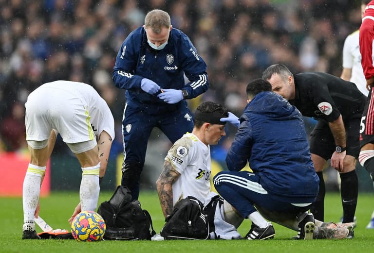 Robin Koch incident highlights football’s archaic approach to head injuries Robin Koch incident highlights football’s archaic approach to head injuries