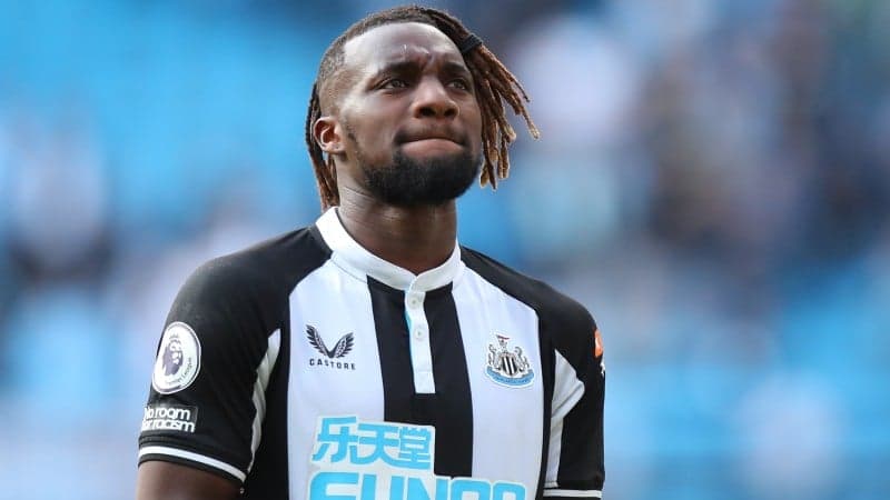 Allan Saint-Maximin gifts Rolex watch to Newcastle fan after opening day win