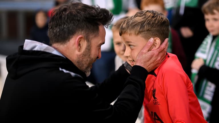 “I’ve been quite anxious” – Stephen Bradley opens up on dealing with son’s cancer battle “I’ve been quite anxious” – Stephen Bradley opens up on dealing with son’s cancer battle