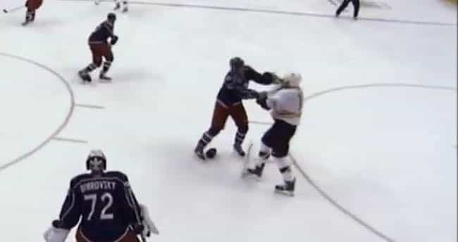 Video: A good old fashioned ice hockey brawl ends with one-punch knockout Video: A good old fashioned ice hockey brawl ends with one-punch knockout