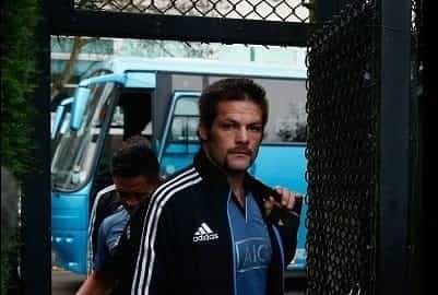 All Blacks ‘through the gate’ tribute to captain fantastic Richie McCaw All Blacks ‘through the gate’ tribute to captain fantastic Richie McCaw