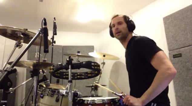 Petr Cech is sick of the Chelsea bench and he’s ripping the drums up Petr Cech is sick of the Chelsea bench and he’s ripping the drums up
