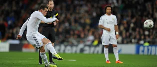 VIDEO: Gareth Bale shows us how to take the perfect Knuckleball free-kick VIDEO: Gareth Bale shows us how to take the perfect Knuckleball free-kick