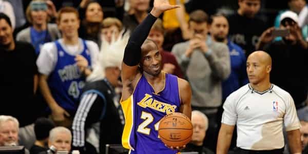 Twitter congratulations pour in for Kobe Bryant after passing Michael Jordan’s NBA points tally Twitter congratulations pour in for Kobe Bryant after passing Michael Jordan’s NBA points tally