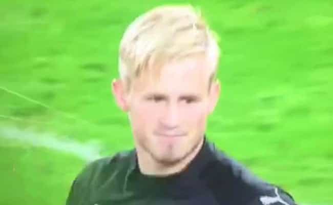 Vine: Even Kasper Schmeichel knew it should have been a penalty Vine: Even Kasper Schmeichel knew it should have been a penalty