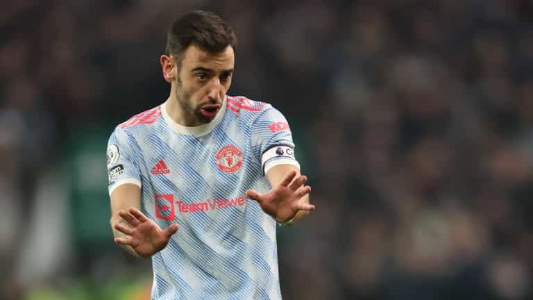 Ex-Man United defender suggests some players ‘don’t like’ Bruno Fernandes Ex-Man United defender suggests some players ‘don’t like’ Bruno Fernandes