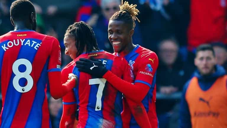 Michael Olise shot produces ‘real-life FIFA glitch’ in build-up to Palace goal Michael Olise shot produces ‘real-life FIFA glitch’ in build-up to Palace goal